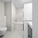شقة 1,5 Ac Apartment, Balcony,new Building, Downtown, Old براتسيلافا