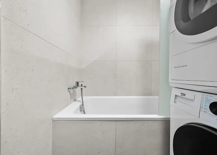 1,5 Ac Apartment, Balcony,new Building, Downtown, Old *