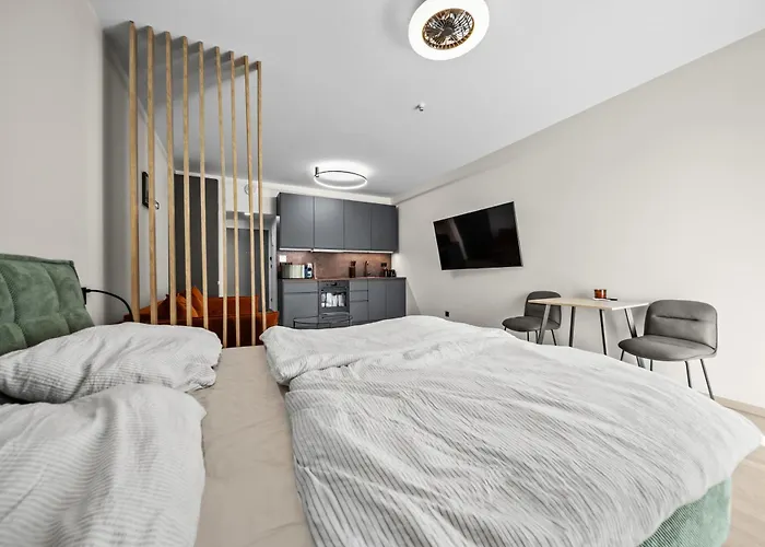 1,5 Ac Apartment, Balcony,new Building, Downtown, Old *