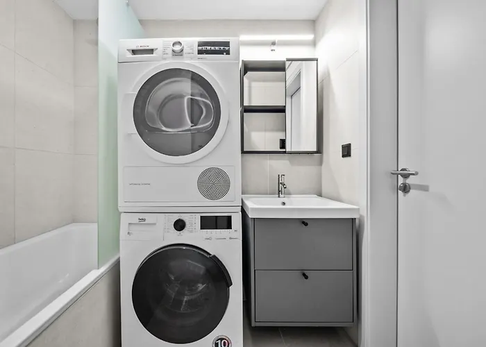 1,5 Ac Apartment, Balcony,new Building, Downtown, Old